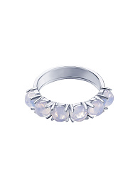 Серебряное кольцо с опалами
